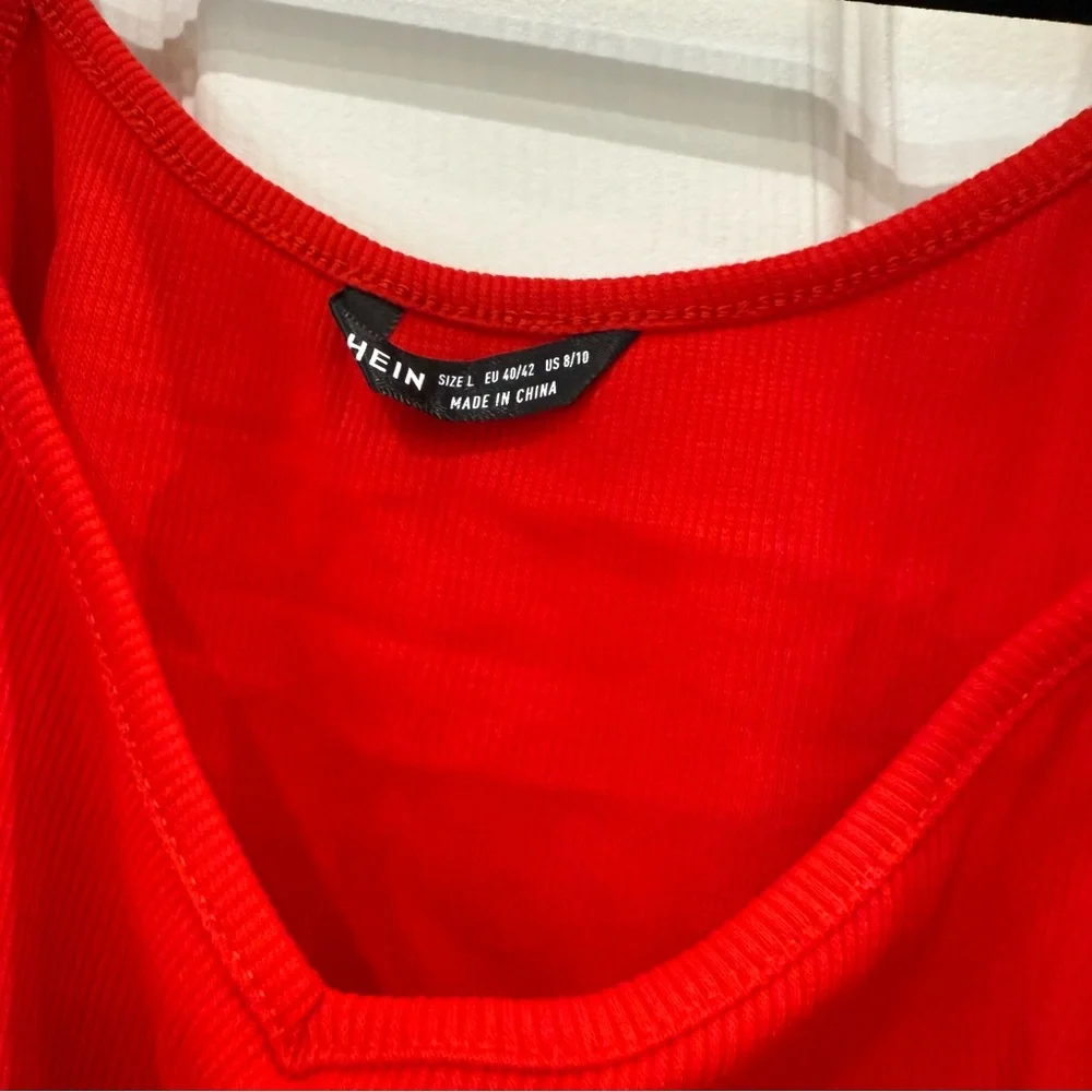 Red Ribbed Cropped Cami Top - Picture 6 of 7